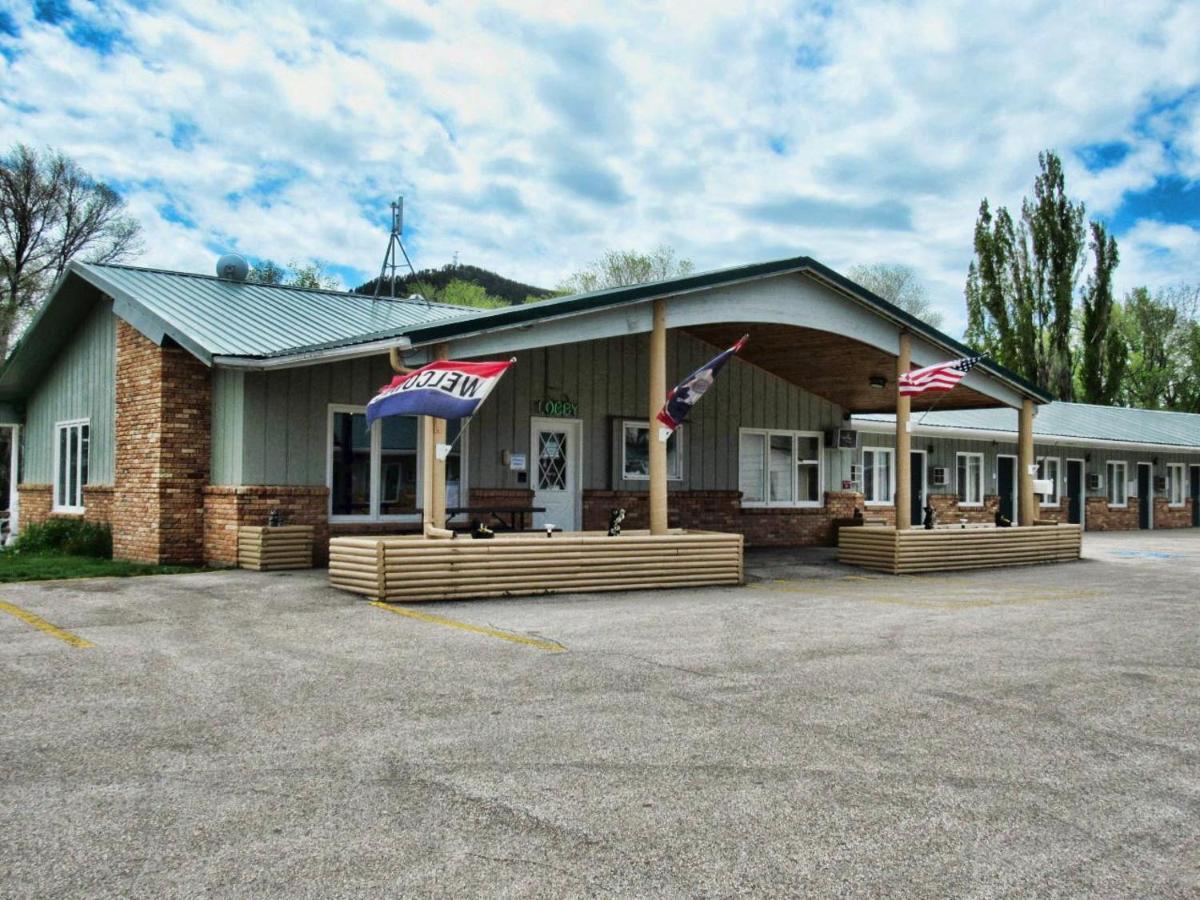 Deer Lodge Motel Sundance Eksteriør bilde