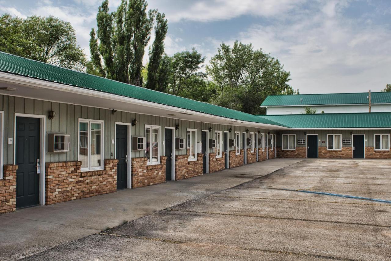 Deer Lodge Motel Sundance Eksteriør bilde