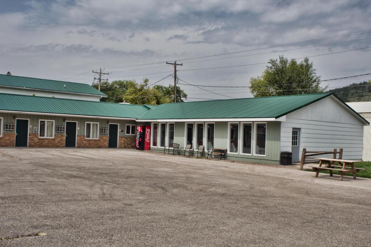 Deer Lodge Motel Sundance Eksteriør bilde
