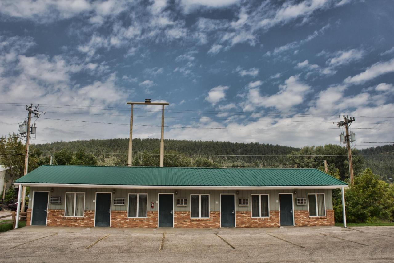 Deer Lodge Motel Sundance Eksteriør bilde