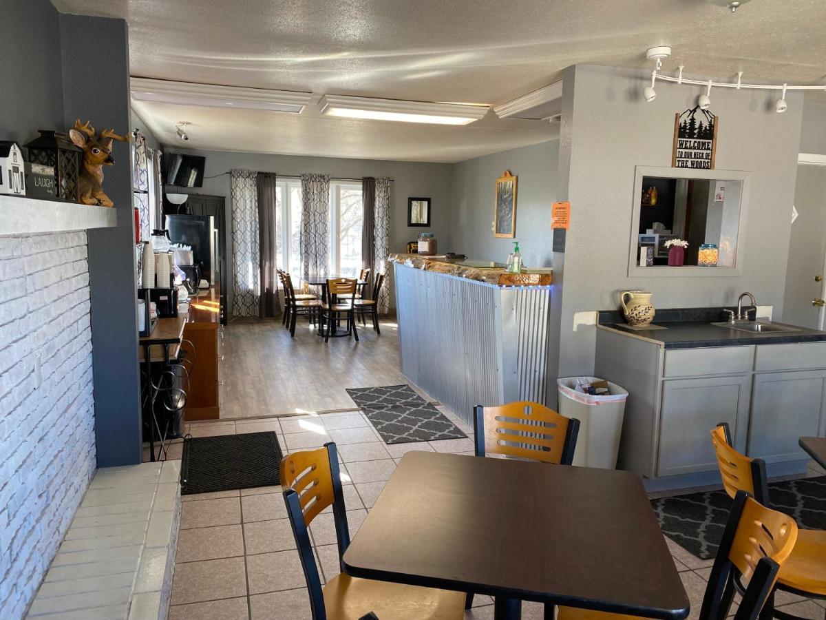 Deer Lodge Motel Sundance Eksteriør bilde