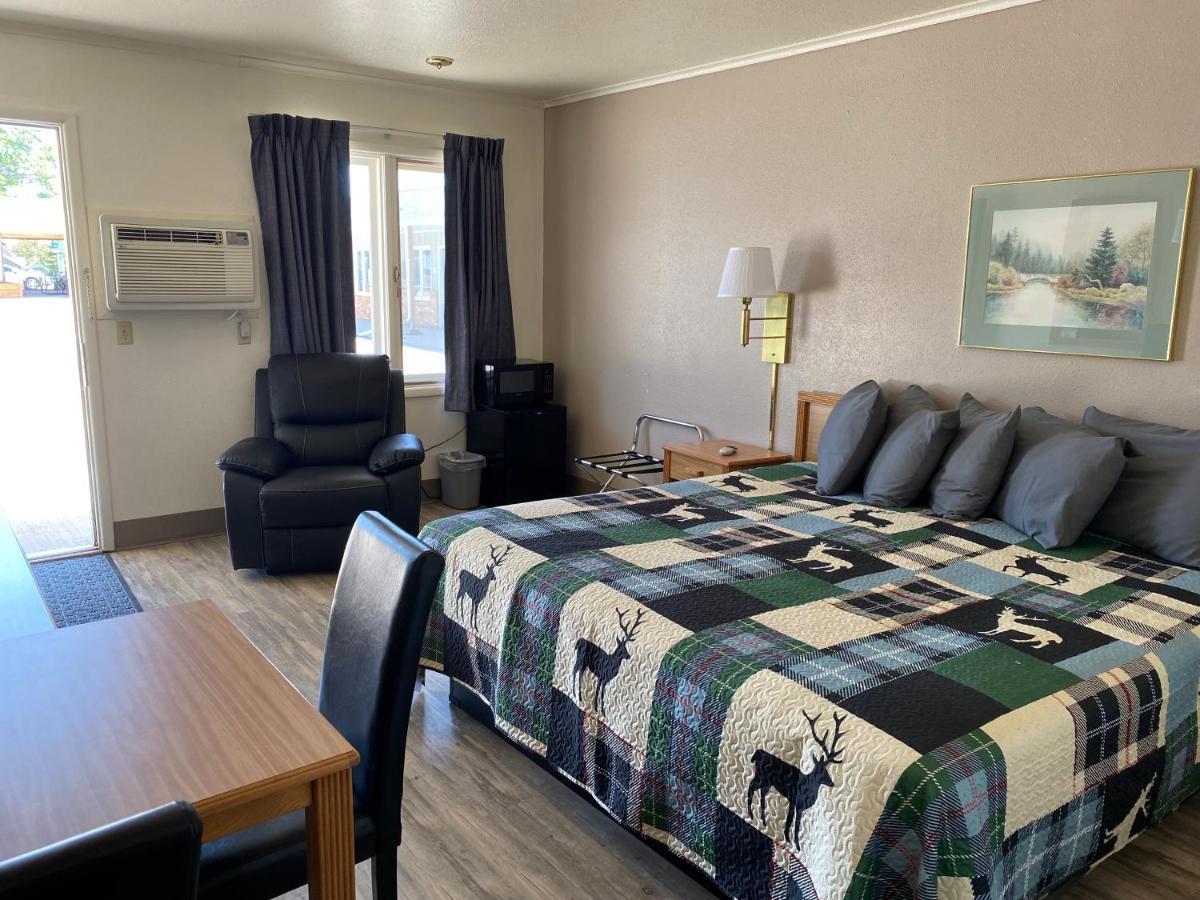 Deer Lodge Motel Sundance Eksteriør bilde